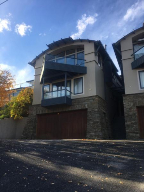 Luxury on Lakeside, Wanaka